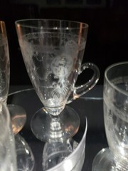 (5) Tumblers Footed handle Glasses 5-7/8″, Heisey crystal Pied Piper etch