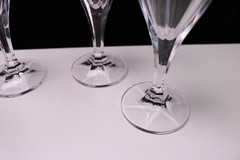 8 1/4 » Water Goblets Set of 4 Vertical Design Textured Foot Godinger?