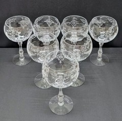 7 Fostoria NAVARRE Crystal Magnum Wine Glasses Etched Balloon Goblets Clear MINT