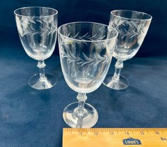 «Lot of 3″ Vintage Fostoria Crystal Holly 6.25» Tall Water Goblet