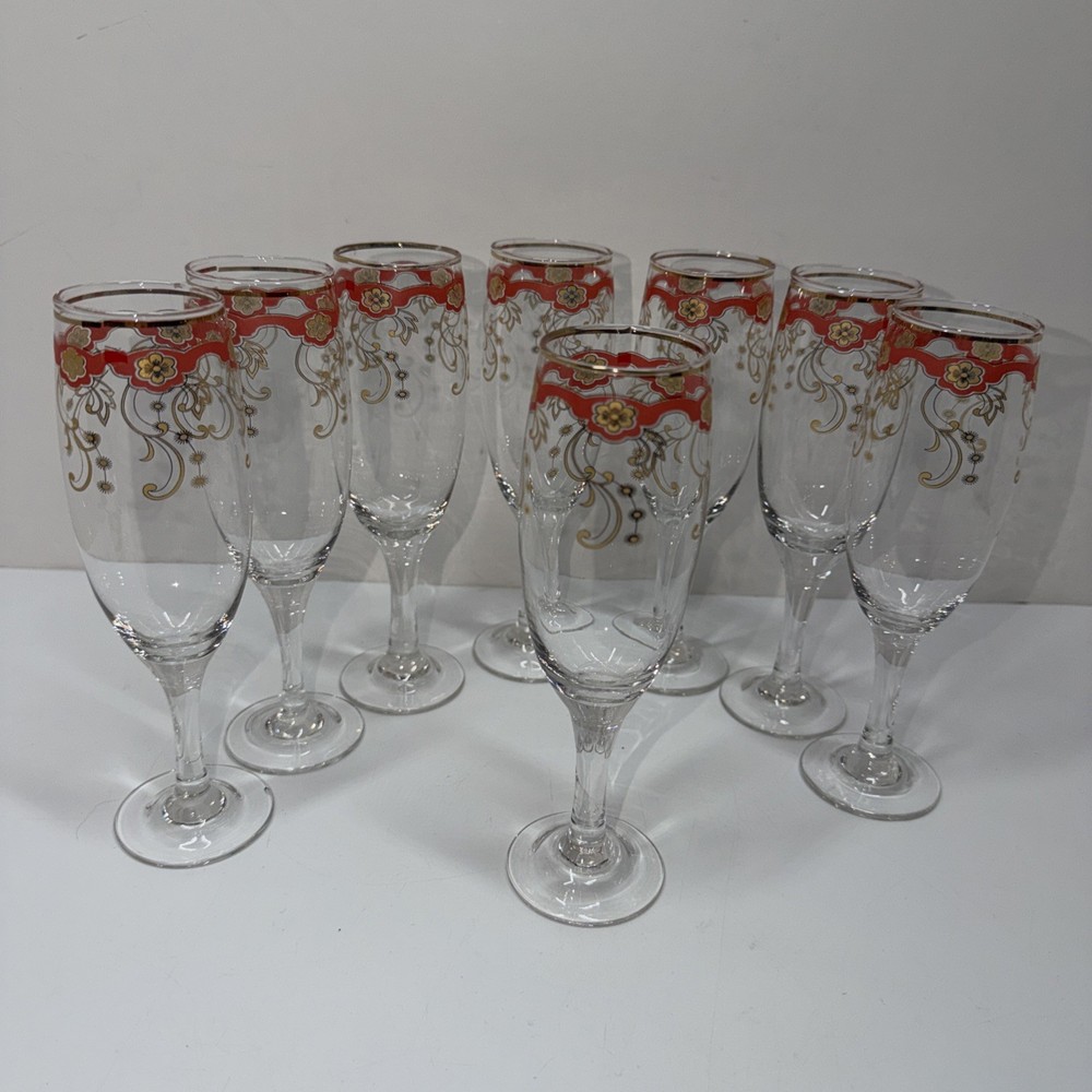 Vintage Set Of 8 Gold Trimmed Crystal Stemmed Wine Glass Intricate Design Rare