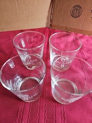 BACARDI RUM #8 VINTAGE BAT LOGO 4″ ETCHED BAR GLASSES 4pk