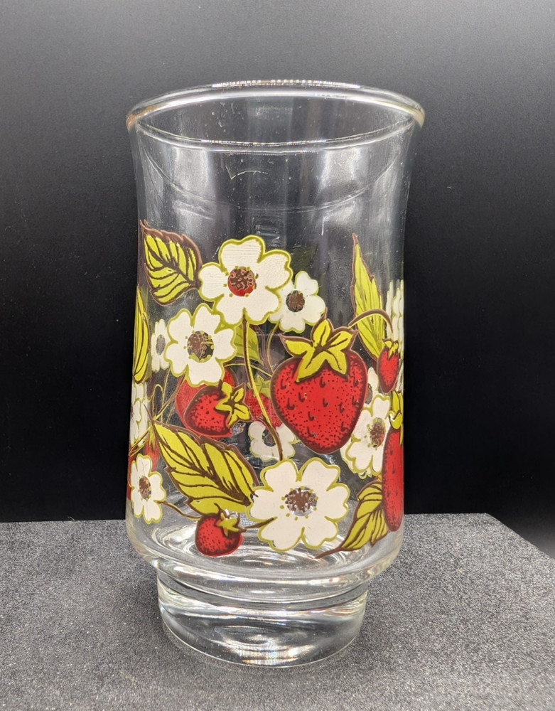 1 Piece Vintage Anchor Hocking Triguba Strawberry Patch Juice Glass