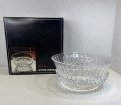 Vintage JG Durand & Cie Cristal D’Arques Maintenon 8¾» Round Bowl (original box)