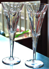 Set 2 WATERFORD CRYSTAL Millennium ‘LOVE’ Hearts Champagne TOASTING FLUTES 9.25″