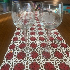 Vintage Set Of 2 Etched Wine Glasses Floral Design 7.25”