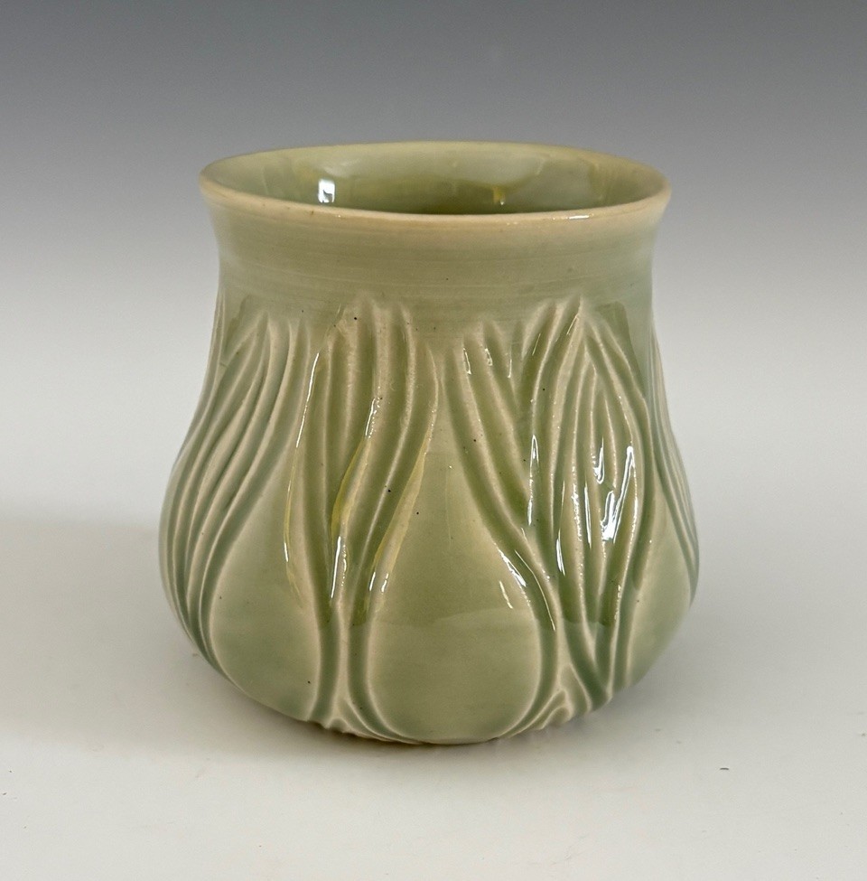 Lynn Trott Studio Art Pottery 3 1/4″ Glossy Carved Celadon Green Cup