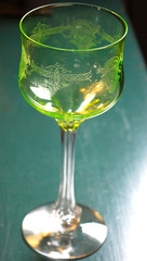 Antique NEEDLE ETCHED GREEN URANIUM GLASS Wine Goblet Clear Bubble In Stem c1900