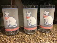 Vtg Libbey Set Of 3 Cat Drinking Glasses 12oz White Frosted W/Dots Blue Pink
