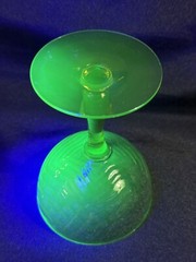 4 Amber & Green Uranium Herringbone Optic Cocktail Champagne Glasses UV Reactive