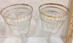 Wine Glasses Clear Pressed Glass w/ Gold Trim Edge Embossed Leaf Leaves Set 4