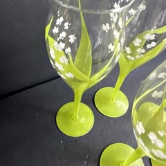 5 SIGNED Gloria Vanderbilt LILY OF THE VALLEY Painted WINE STEMS Goblet #R11