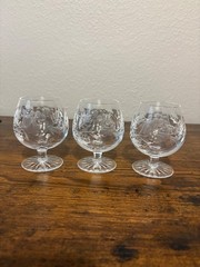 SET(3) VTG Crystal Floral & Criss Cross Etched Brandy Glass 3 7/8″H