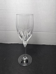 Mikasa Flame D’Amore Crystal Water Wine Goblet 9″