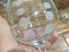 TWO Mikasa Cheers Collection 21oz White Wine Chardonnay Glass lines, dot vertica