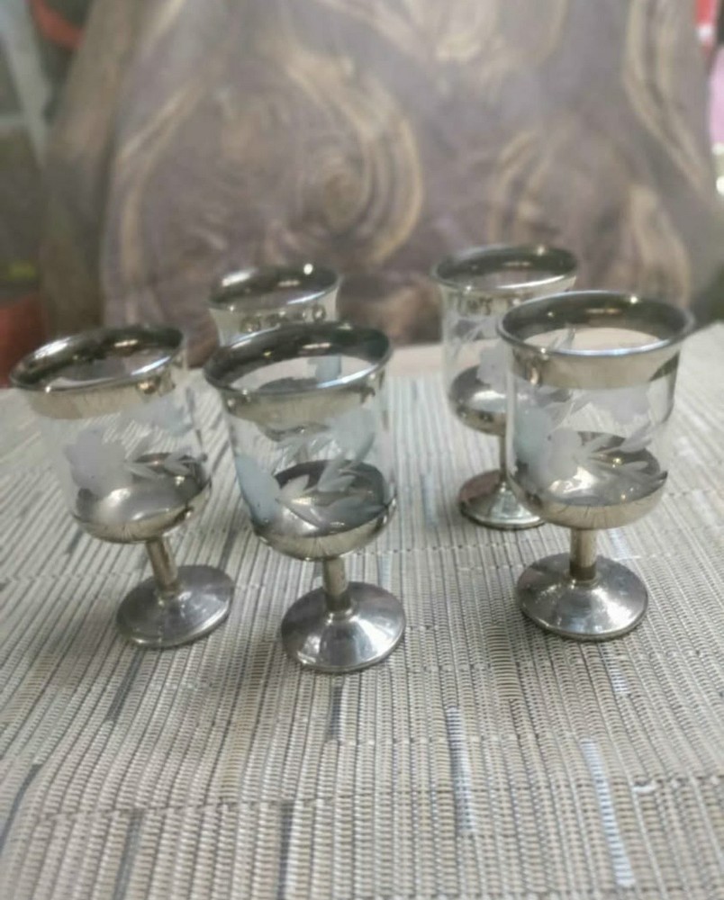Unmarked Set of 5 Clear Glass Stemmed Goblets Silver-Tone Rim/Base Etched