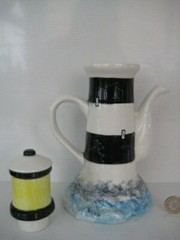 TONY CARTER ENGLAND LIGHT HOUSE DESIGN LARGE NOVELTY TEAPOT HANDPAINTED NAUTICAL