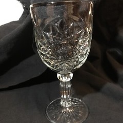 2 Star Burst Design Ribbed Stem Heavy Cut Glass 12 oz Wine Or Water Goblets EUC
