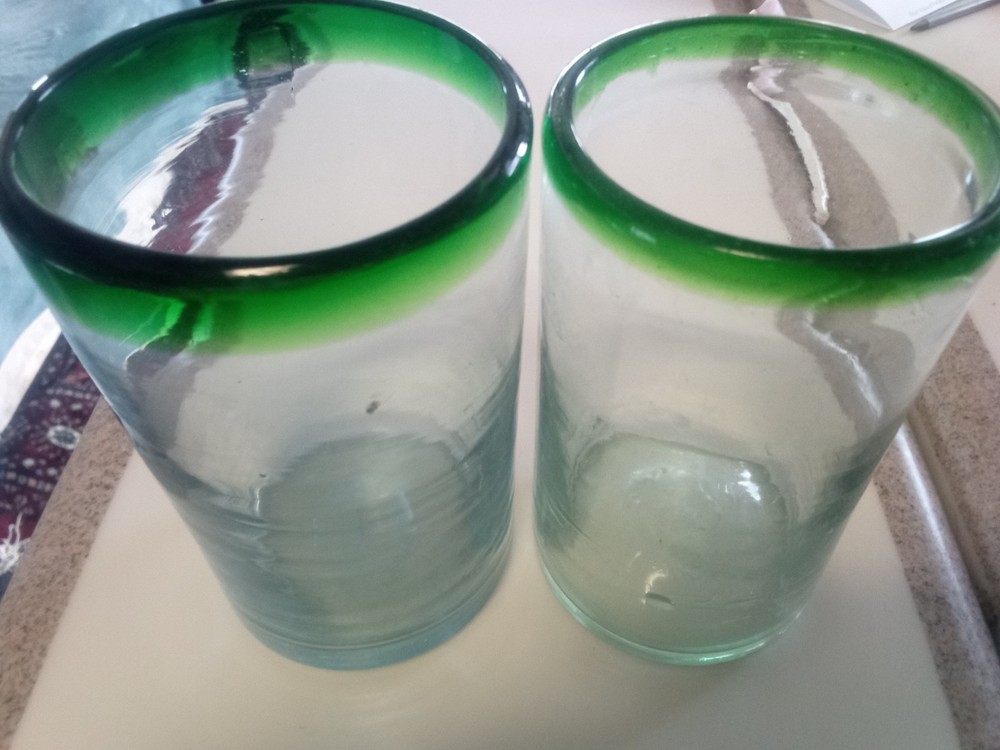 2 Hand Blown Mexican Drinking Glasses Clear Emerald Green Rim 14oz Heavy