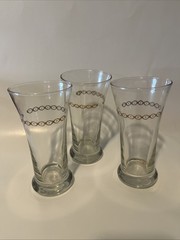 Two Vintage Clear Glass Pilsner Glasses With A Gold Band Design 1950s-1970s