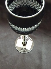 1 WATERFORD CRYSTAL BLACK CUT (2006-2018) JOHN ROCHA WINE GLASS 9 1/8″