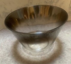 MCM Vitreon Queens Lusterware Crystal Large Bowl Platinum Silver Fade Ombré 10”