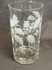 Vintage-Holiday Glass Tumblers-Set of 7-Holly & Berry Etched–Mid-Century Style