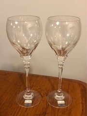 NEW Signed Oscar de la Renta 8.5″ Le Grand Fleur Cut Austria Crystal Wine Glass