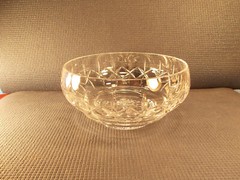 Atlantis Crystal Fernando Pattern Nice Heavy Round Bowl 8″ wide x 4″ tall