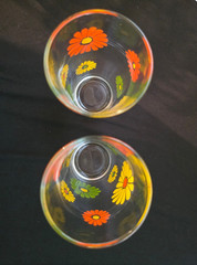 2 Vintage 1 Pint Hazel Atlas Daisy Sour Cream Glasses