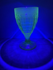 VINTAGE HAZEL ATLAS GREEN URANIUM GLASS GOBLET COLONIAL BLOCK –