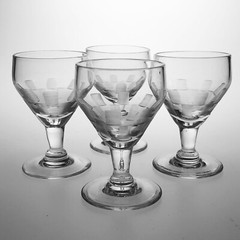 Doyen Cordials Checkered Clear Glass 2 5/8 4Pc Set