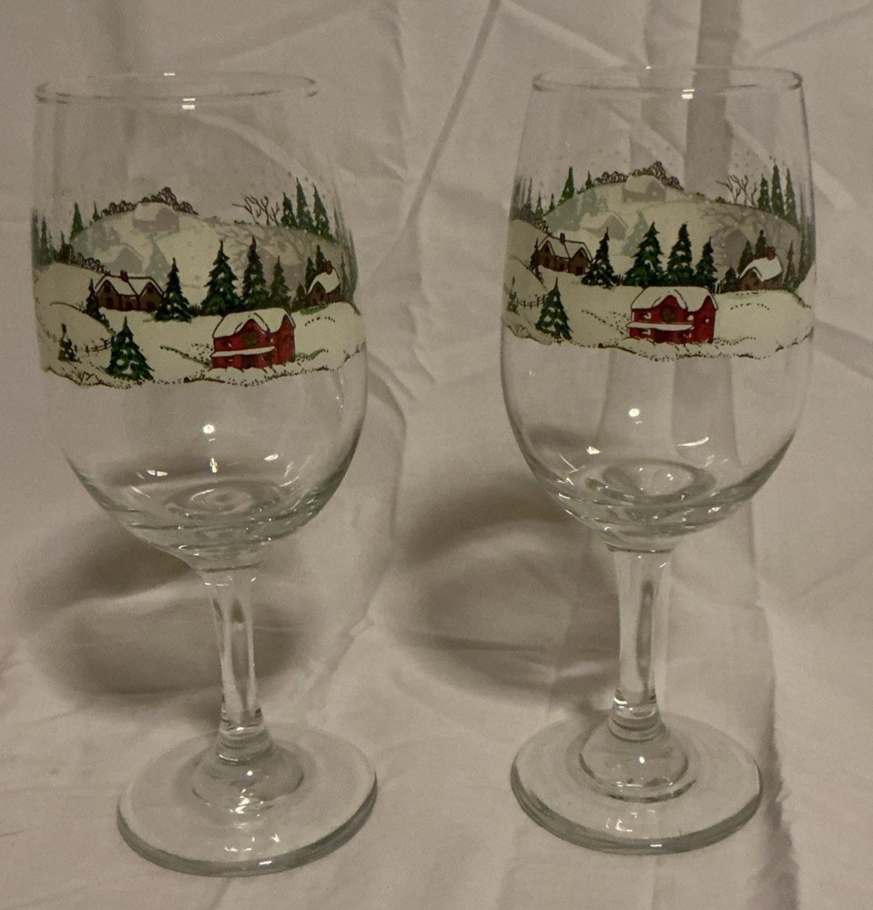 2 Libbey Winter Village Goblets Glass Wine Snow Winter Holiday Scene 7.75″