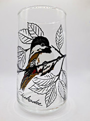 Vintage Anchor Hocking Juice Tea Clear Glass Song Bird Chickadee Barware 5″