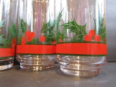 Libbey HOLLY BERRIES Christmas Glass 2 Highball~ 2 Tumblers~Red Band~HOLDS 16 OZ