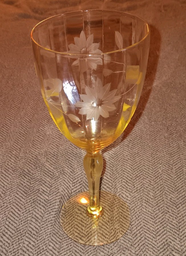 VTG YELLOW TOPAZ JUBILEE 7 1/4″ WATER GOBLET 11oz. LANCASTER GLASS EXC COND !!!!