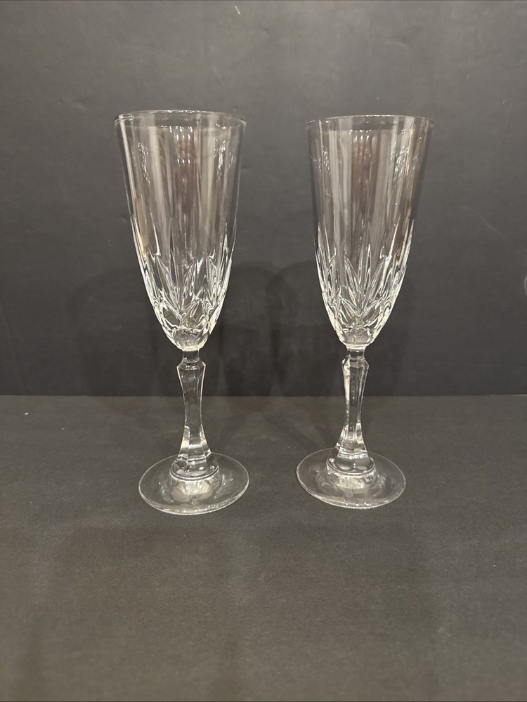 Set Of 2 Crystal d’Ariana Countess Champagne Flutes 6 Oz – 8 1/8” Tall