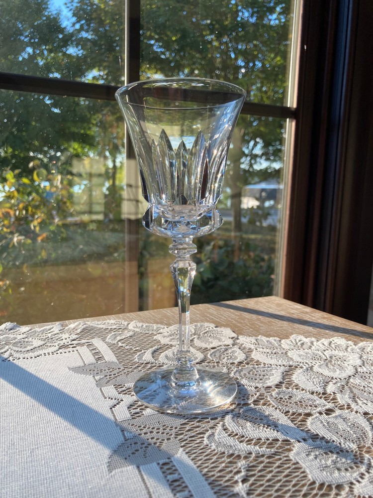 Tiffen-Franciscan ‘Marquis’ Fine Cut Crystal Wine Glass 2.95″ Diameter 6.8″ Tall