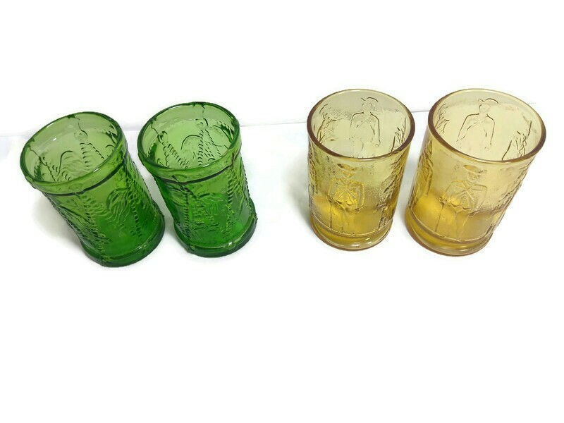 4 Vtg Wheaton NJ, Patriot Drum Eagle And Amber Soldier w/ Rifle Juice Glasses