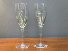Set of (2) STEPHEN SMYERS Green Art Glass 8″ Goblets Wine Glasses
