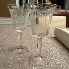 2 MCM 7” Stemmed GLASS Water Goblets/Glasses With Etched Leaves & Prism Design
