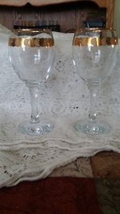 2 Wine Glasses Crystal Clear w/ Gold Trim & Round Gold Design Made in Turkiye