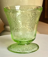 Hazel Atlas GREEN FLORENTINE POPPY 3” Footed 5oz Juice Glass (5 AVAIL)