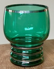 11 – Stiegel Green Shaeffer Glass Tumbler Platinum Rings Imperial Glass 2.5 oz