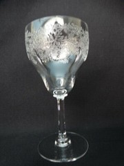 Bryce Glass Clear Etched Plant Leaves Flowers on Stem #285 Wine Glass EUC