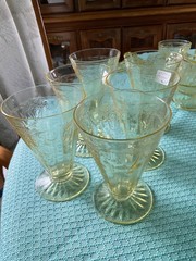 HOCKING GLASS CO. CAMEO or BALLERINA YELLOW 9-OUNCE FOOTED WATER TUMBLER!