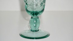 Vintage Studio Nova «Holiday Cheer» Green Water Goblet – 7.25″ Christmas Tree