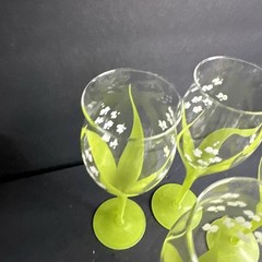 5 SIGNED Gloria Vanderbilt LILY OF THE VALLEY Painted WINE STEMS Goblet #R11
