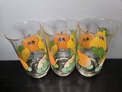 RARE Vintage Set of 3 Nancy Lynn Anthropomorphic»Smiling Fruit» juice glasses