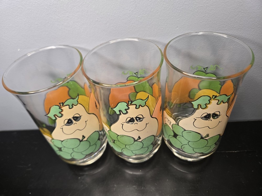 RARE Vintage Set of 3 Nancy Lynn Anthropomorphic»Smiling Fruit» juice glasses